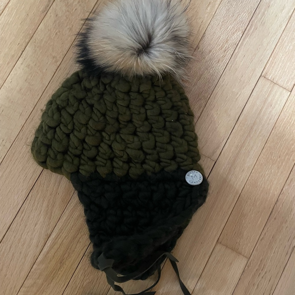 Mischa Lampert Green Knit Women’s Hat with Pom Pom